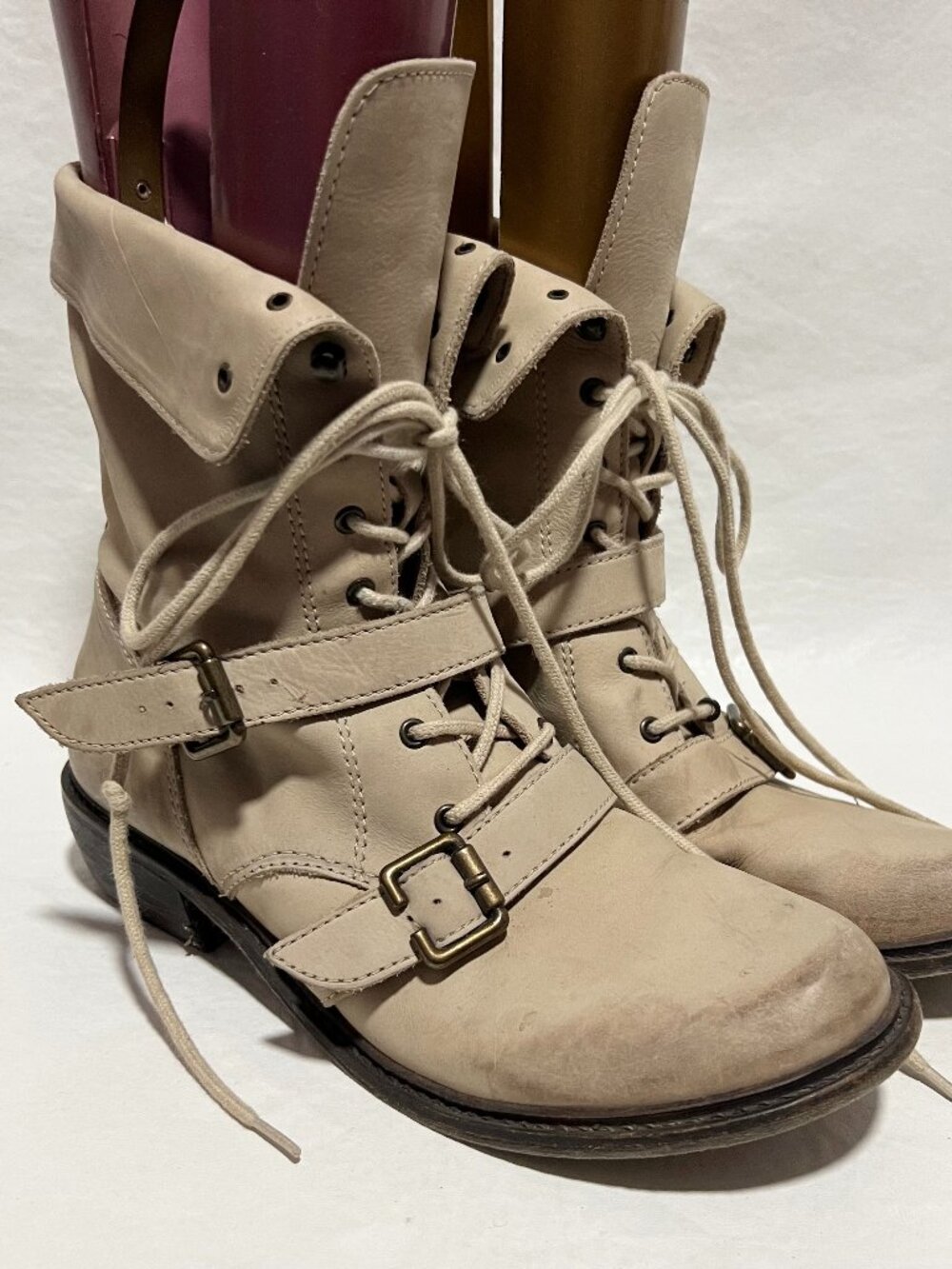 Trouve combat boots beige brown leather size 9 fold down buckle moto block heel